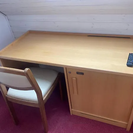 In Guest - Single With Shared Bathroom And Kitchen In Hundsbach