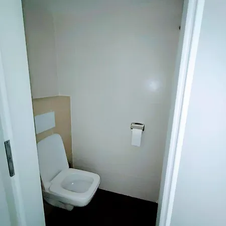 In Guest - Single With Shared Bathroom And Kitchen In Hundsbach Forbach